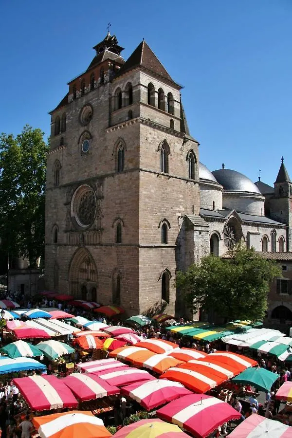 Le Tapis Vert Cahors 0*,
